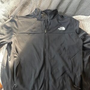 Men’s Northface jacket